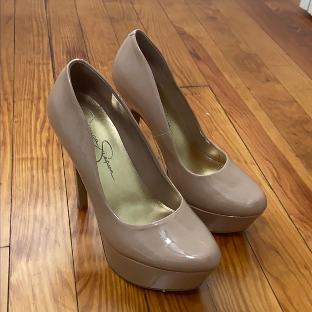 Nude Jessica Simpson High Heels